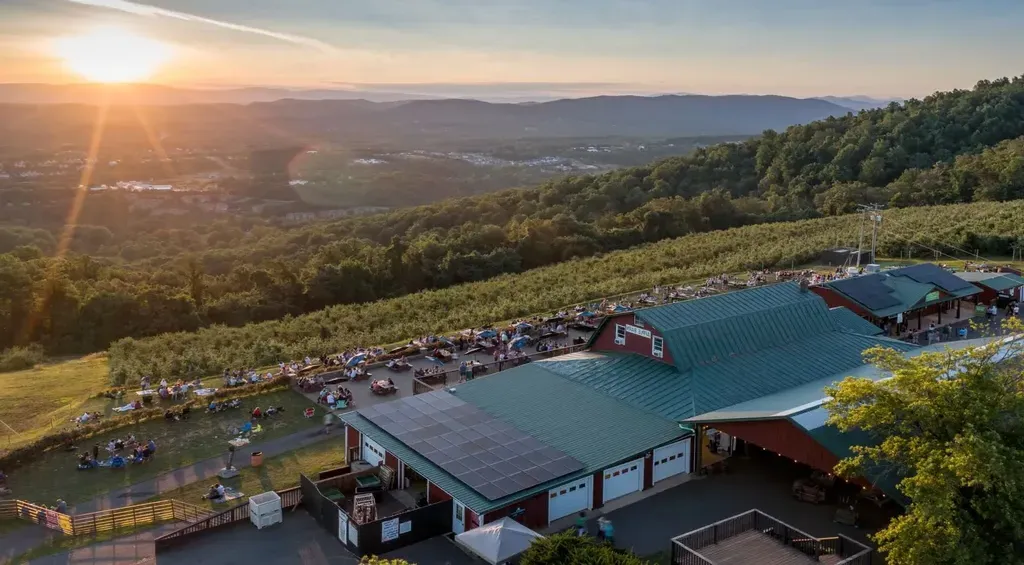 Carter Mountain Orchard