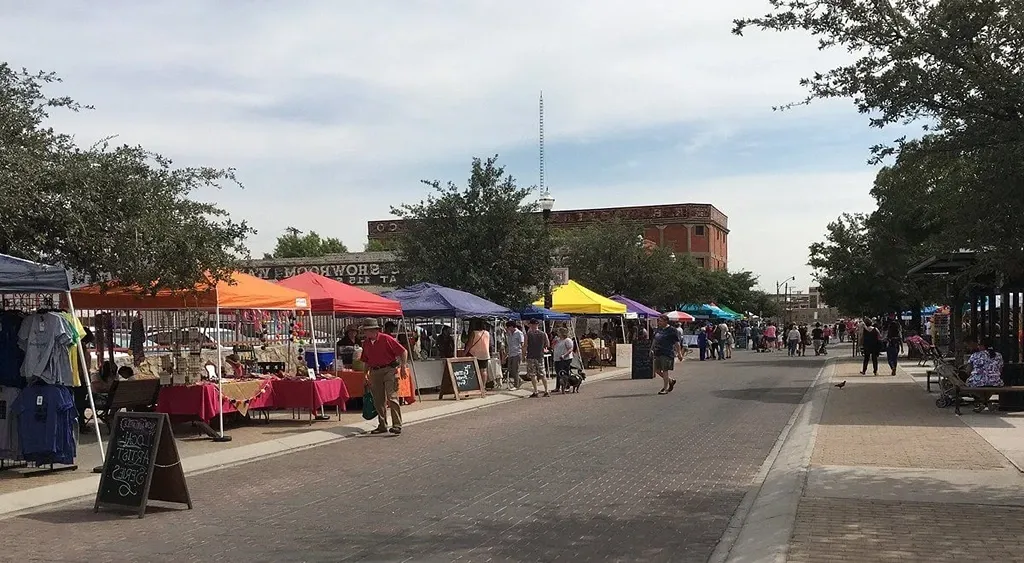 Downtown Craftsmanship and Ranchers’ Market